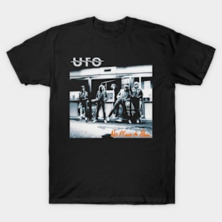 UFO NO PLACE TO RUN MERCH VTG T-Shirt